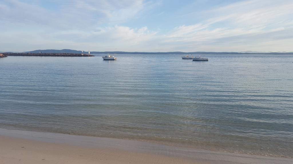 Port Stephens Motel Nelson Bay Bagian luar foto